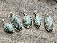 Enlightened Seraphinite: Seraphinite 925 Solid Silver Pendant - Illuminate Your Path with Heavenly Green Brilliance