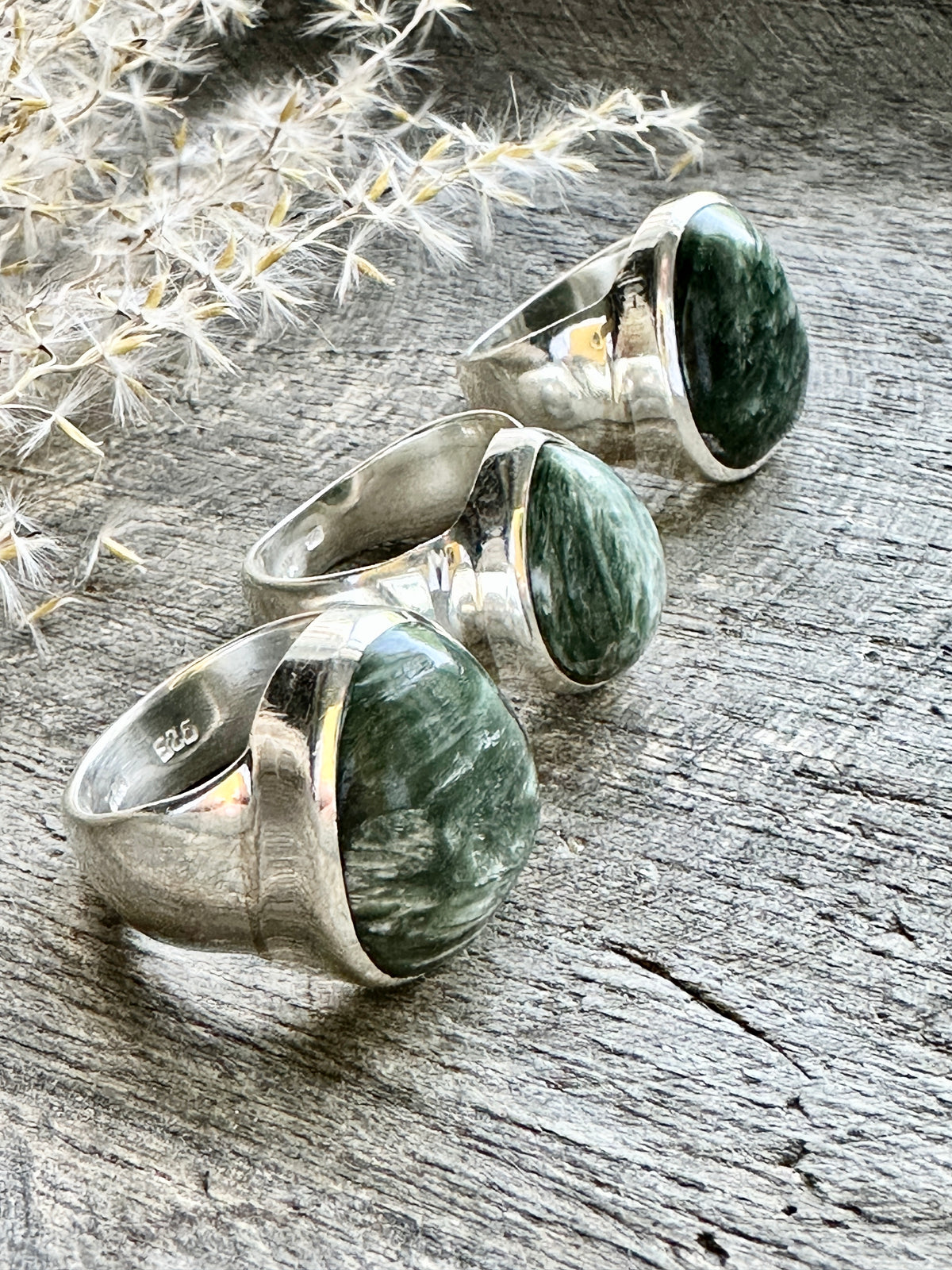 Enlightened Seraphinite: Seraphinite 925 Solid Silver Ring - Illuminate Your Path with Heavenly Brilliance