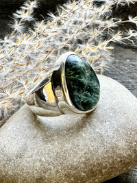 Enlightened Seraphinite: Seraphinite 925 Solid Silver Ring - Illuminate Your Path with Heavenly Brilliance