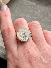 Round Psilomeane Dendrite Handmade Ring Size 8 - Crystal Healing Meditation