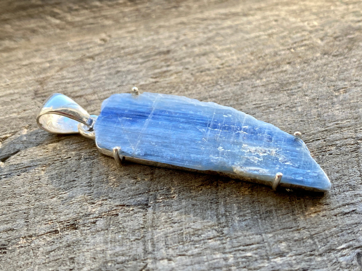 Rough Blue Kyanite 925 Silver Handmade Pendant Jewelry - Crystal Healing, Meditation