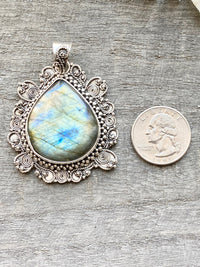 Labradorite 925 Sterling Silver Pendant Handmade Sterling Silver Jewelry - Crystal Healing, Meditation