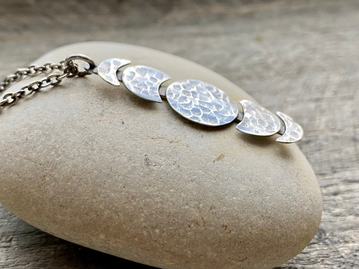 Moon Phase Vertical 925 Silver Pendant and Chain - Crystal Healing Meditation