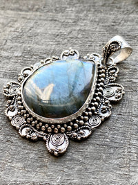 Labradorite 925 Sterling Silver Pendant Handmade Sterling Silver Jewelry - Crystal Healing, Meditation