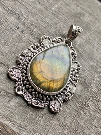 Labradorite 925 Sterling Silver Pendant Handmade Sterling Silver Jewelry - Crystal Healing, Meditation
